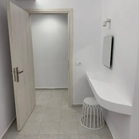 Dk House * Ласси