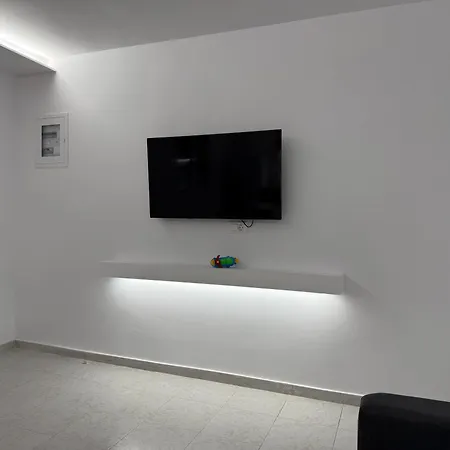Dk House * Ласси