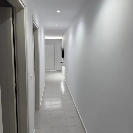 Dk House